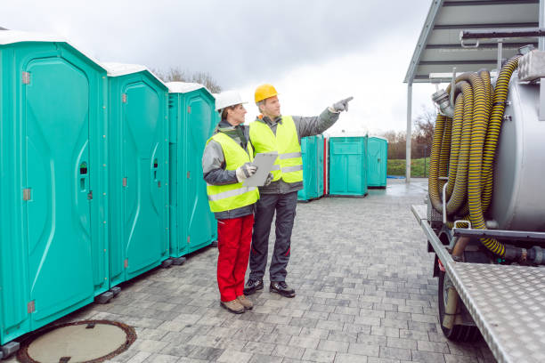 Best Portable Restroom Servicing (Cleaning and Restocking)  in Beeville, TX